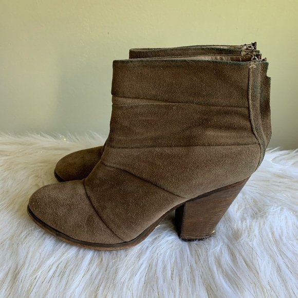 Steve Madden Shoes - Steve Madden Arrena leather boots size 8M